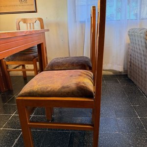 Mesa de Comedor de Madera con 6 Sillas Tapizadas - imagen 3
