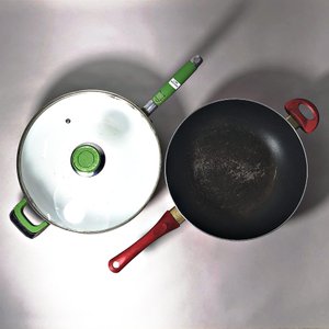 Lote siguiente: Dos Sartenes Wok Cuori, Uno con Tapa de Vidrio, Diámetro 30 cm