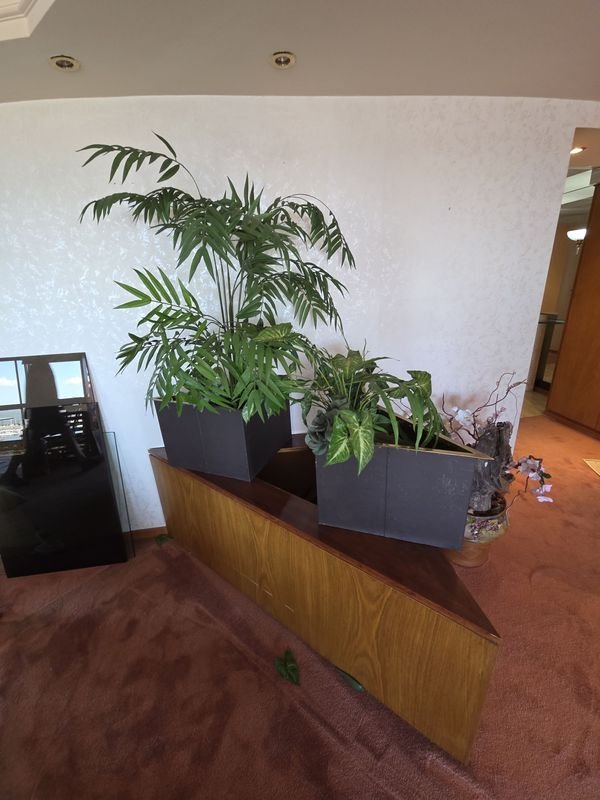 Jardinera esquinero con plantas artificiales - imagen 5