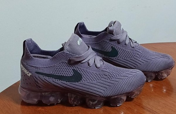 Championes Nike Air VaporMax Talle 2 Sin Uso