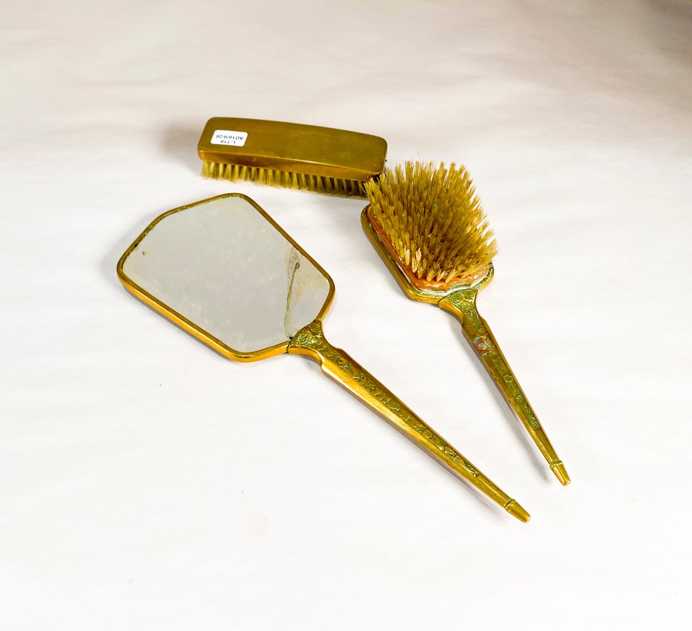 Set de Tocador Vintage: Espejo, Peine y Cepillo con Detalles Florales