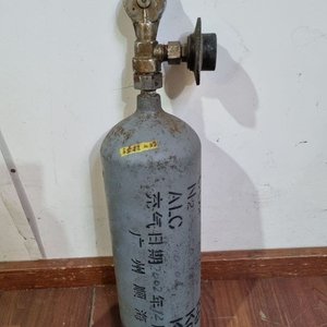 Balón de Gas Tipo Oxígeno con Regulador HYF-P6 y Manómetro - Coleccionismo Industrial - imagen 4