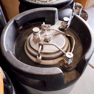 5 Barriles de Cerveza de Acero Inoxidable (5 Galones / 19 Litros) - imagen 4