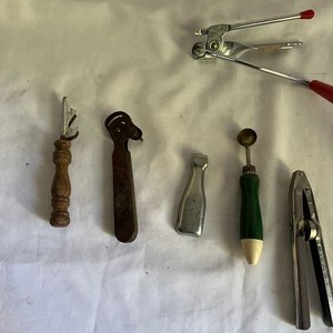 Lote de Utensilios de Cocina: Abrelatas, Descarozador y Más - imagen 2