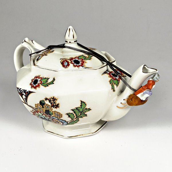 Tetera de Loza Inglesa con Decoración Floral y Tapa