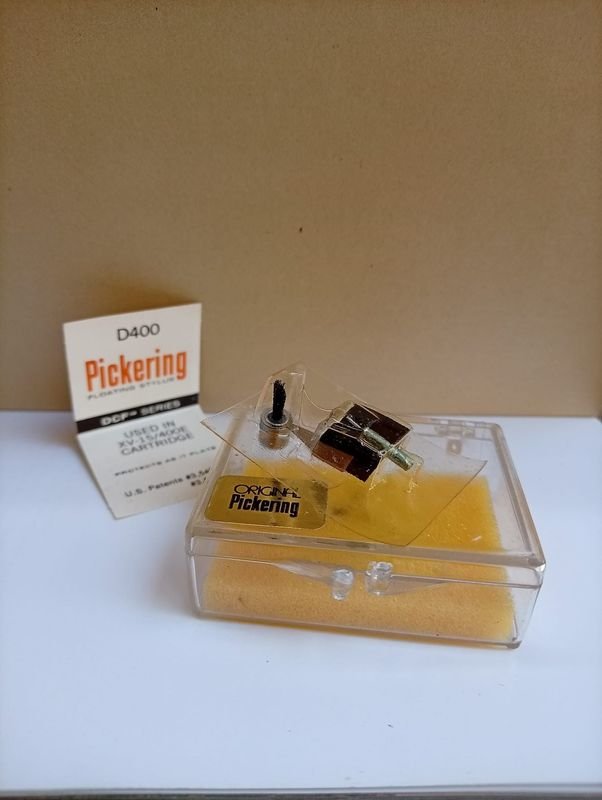 Capsula Pickering XV-15 D400 para Vinilos con Aguja Elíptica y Cepillo Dustamatic