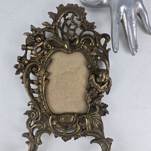 Antiguo Marco de Bronce Estilo Barroco con Querubines - imagen 1