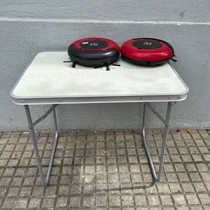 Lote siguiente: 2 Aspiradoras Robot Mars y Mesa Plegable (70x50 cm)