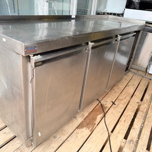 Bajo Mostrador Refrigerado Acero Inoxidable 3 Puertas - imagen 3