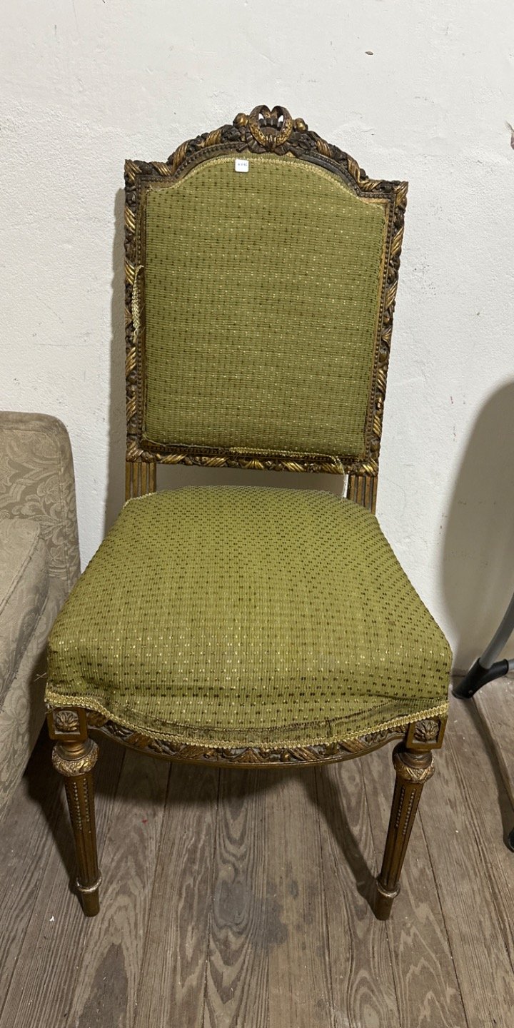 Sitial de Estilo Luis XV Tapizado en Verde