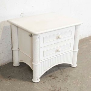 Lote anterior: Mesa de Luz Blanca con Dos Cajones y Detalles de Ratan