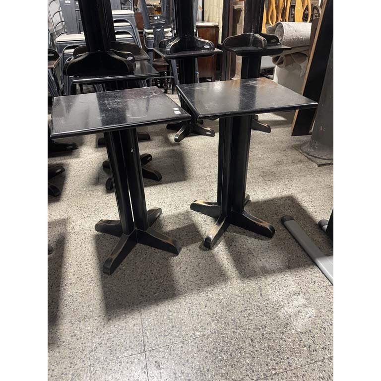 Par de Mesas Bar Cuadradas Delfino Álvarez Madera Lustre Detallado
