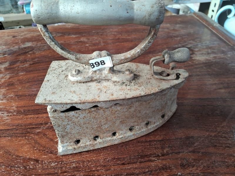 Lote anterior: Plancha antigua a carbón para la venta
