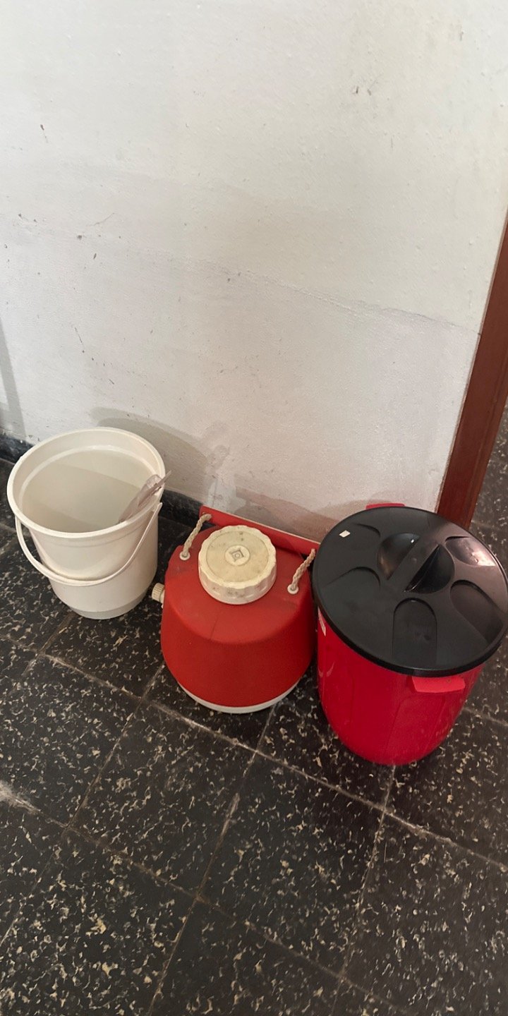 Juego de Papeleras Termo Rojas y Blancas