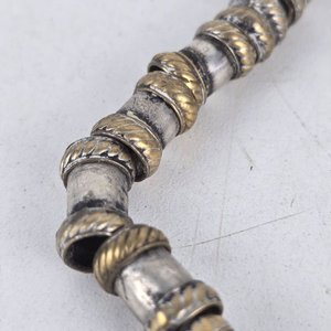 Pulsera de Platería Criolla con Detalles Dorados - imagen 3