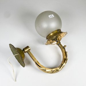 Lote anterior: Aplique de bronce con globo opalinado