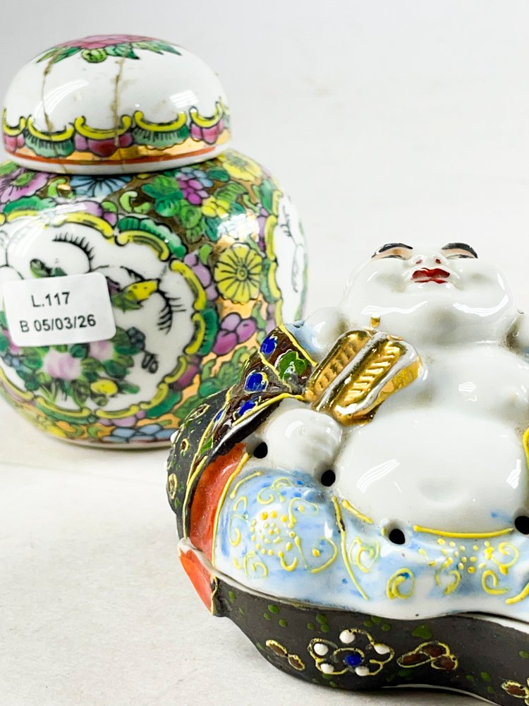 Dos piezas de porcelana con forma de Buda y potiche - imagen 3