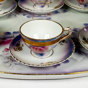 Juego de porcelana para cafe, pocillos, platillos,lechera y bandeja 14 piezas - imagen 3