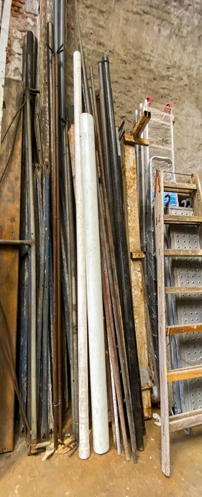 Lote de 12 Caños Metálicos y de PVC de Varios Diámetros y Largos