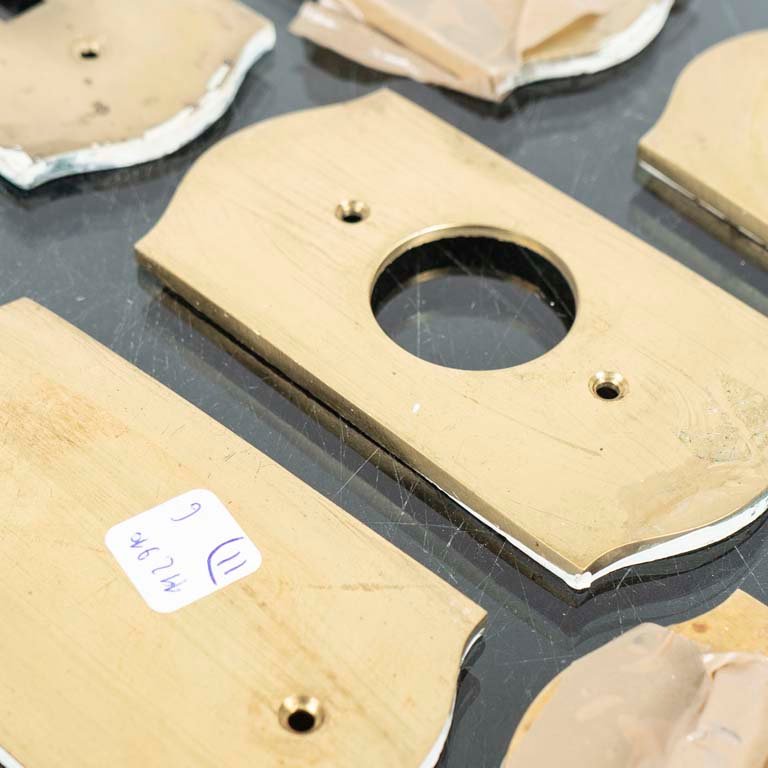 Placas de bronce para luminaria - Medidas 6,5x12cm - imagen 2