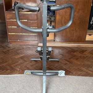 Máquina de Ejercicio Combinada Body Crunch: Remo y Bicicleta - imagen 7