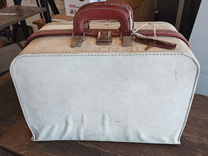 Maquina de Coser FABER con estuche - En venta en subasta - imagen 4