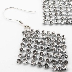 Par de Caravanas de Fantasía con Ganchos de Plata y Strass - imagen 2