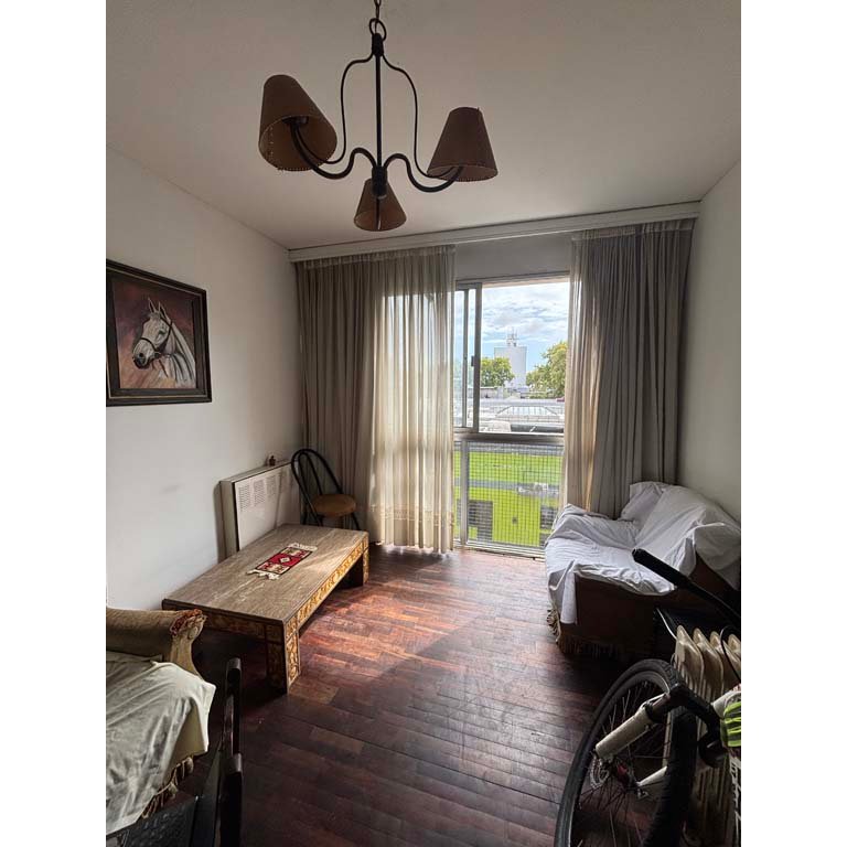 Item 2114421 - Image 0