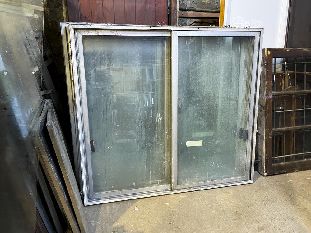 Dos Ventanas Corredizas de Aluminio y Vidrio