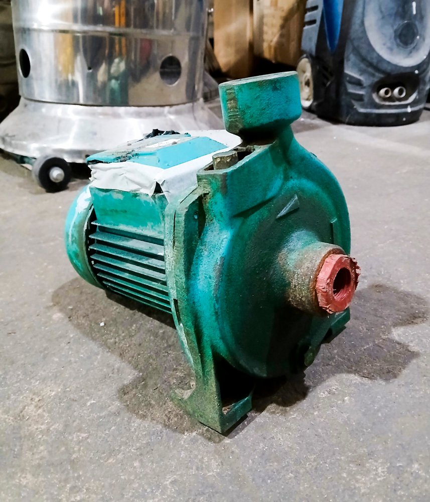 Bomba de 1/2 hp (prende) - Maquinaria en Mal Estado - imagen 3
