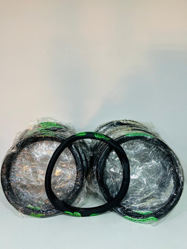 Lote de 20 Cubre Volantes Negros con Diseño Verde - imagen 1