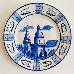 Lote anterior: Par de Platos Decorativos con Castillos Medievales Pintados a Mano