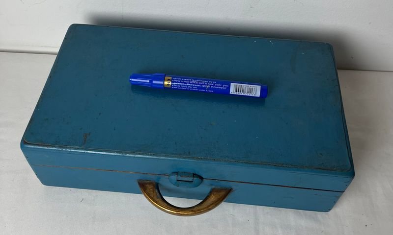 Lote siguiente: Caja de madera antigua y decorativa