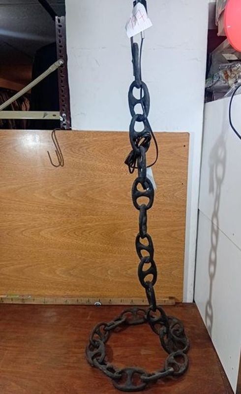 Lámpara de Pie Artesanal con Cadena de Barco, Hierro Negro, 1.15m