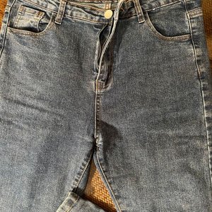 Lote de 2 Pantalones Jeans: Uno Azul Roto Talle 28 y Otro Esfumado Talle 30 - imagen 10