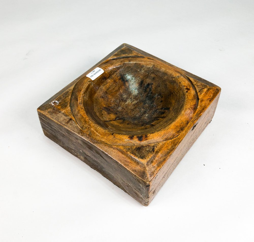 Cenicero en madera dura de 18 x 18 cm - imagen 3