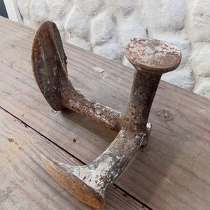 Pie de Zapatero Antiguo de Hierro Fundido - imagen 6
