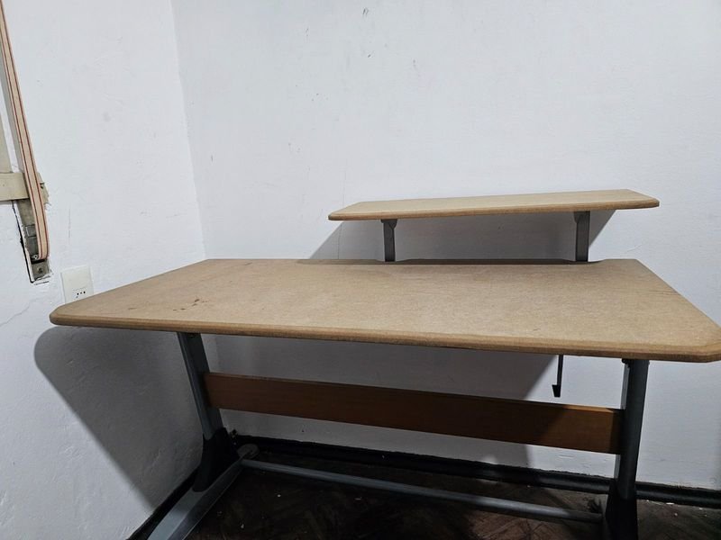 Lote siguiente: Mueble de escritorio antiguo