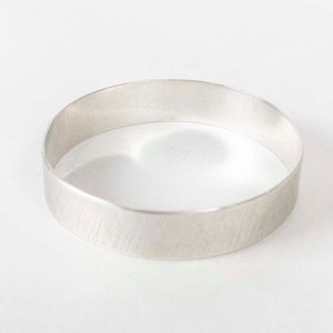 Pulsera de Plata con Diseño Rayado - imagen 1