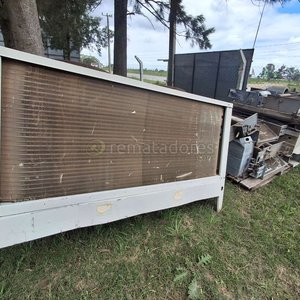 Lote siguiente: Unidad de Aire Acondicionado Industrial Grande