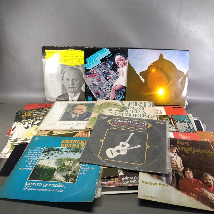 Item 15906 - Image 0