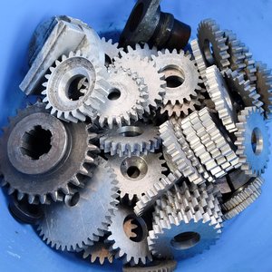 Lote de Biela, Engranajes, Piedras de Amolar y Accesorios Varios - imagen 7