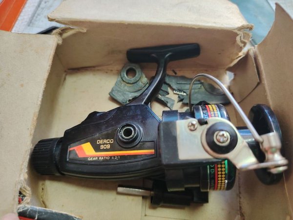 Derco 909 Relleno de Pesca en Estado de Conservación - imagen 4