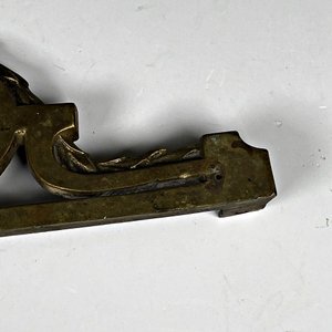 Cartel de Bronce "Caja" Antiguo con Inscripción - imagen 4