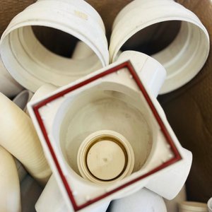 Lote de 50 Artículos de Sanitaria de PVC Blanco - imagen 3