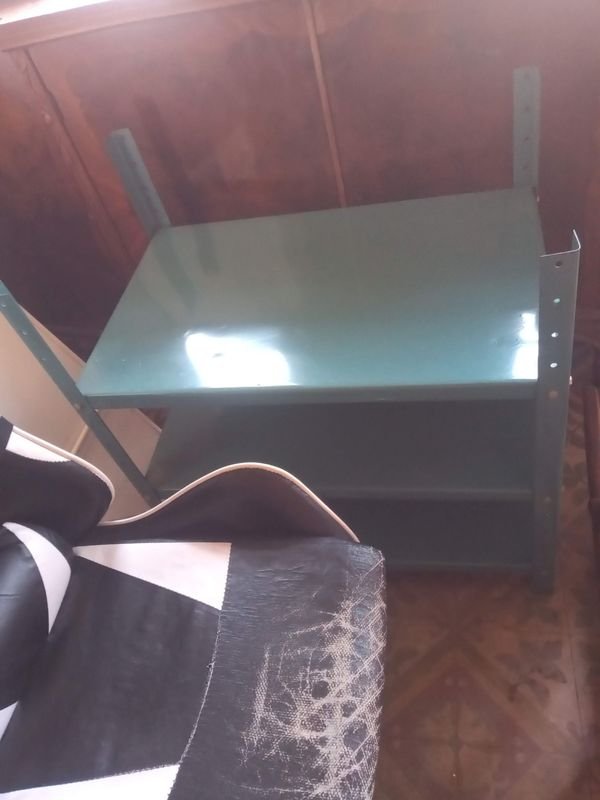 Estante de mesa con diseño antiguo