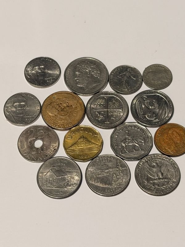 Lote anterior: Monedas de colección de diferentes países