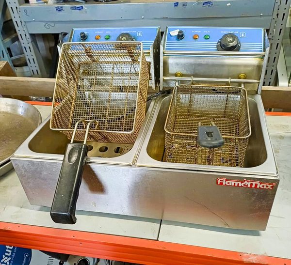 Freidora Eléctrica Comercial de Sobremesa con Dos Bocas