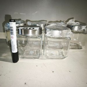 Set de 6 Frascos de Vidrio Cuadrados con Tapa Metálica - imagen 3