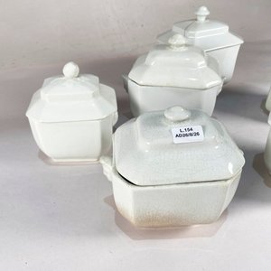 Seis Salseras de Porcelana Blanca con Tapa, Diferentes Medidas - imagen 2
